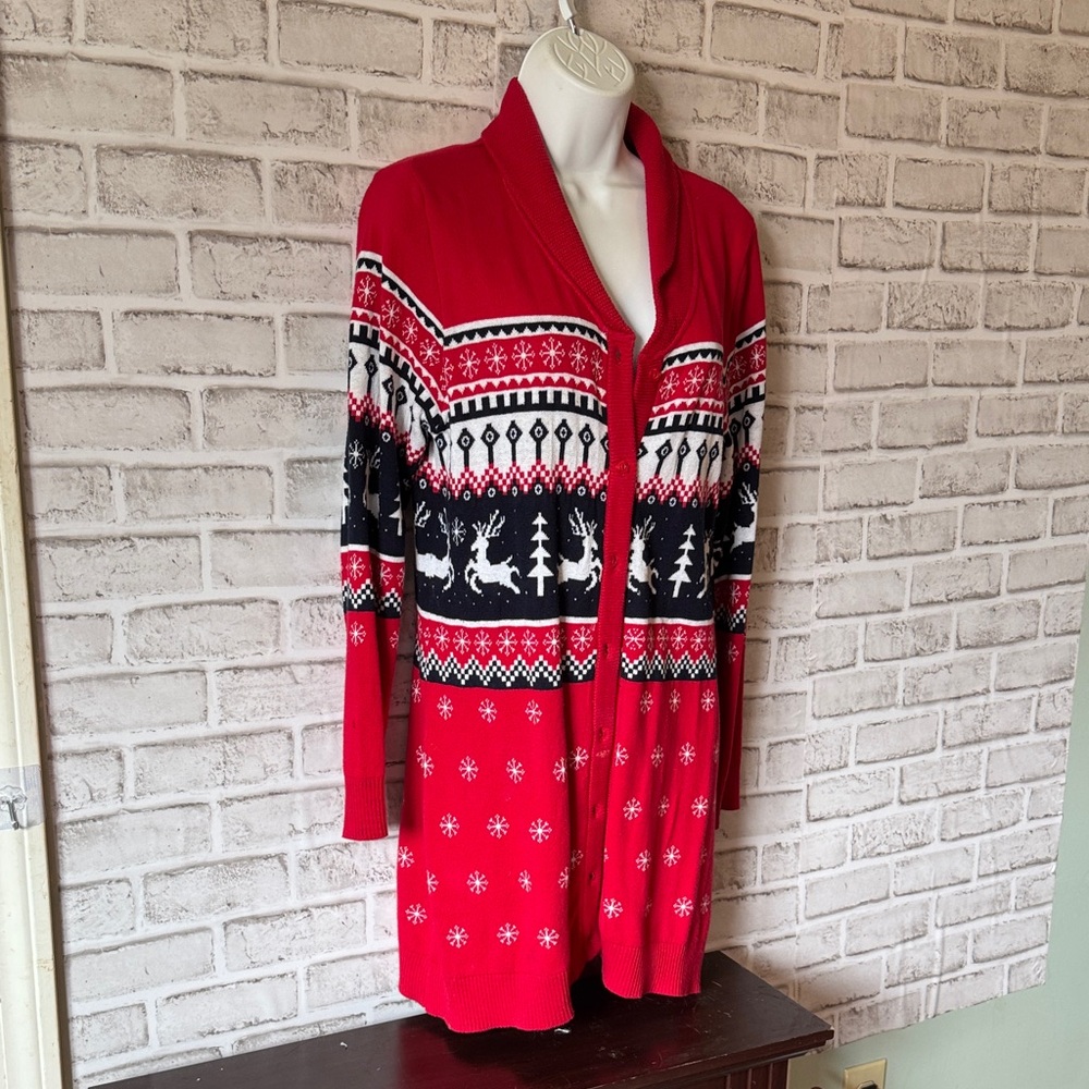 Red and White Reindeer Pattern Women's Sweater